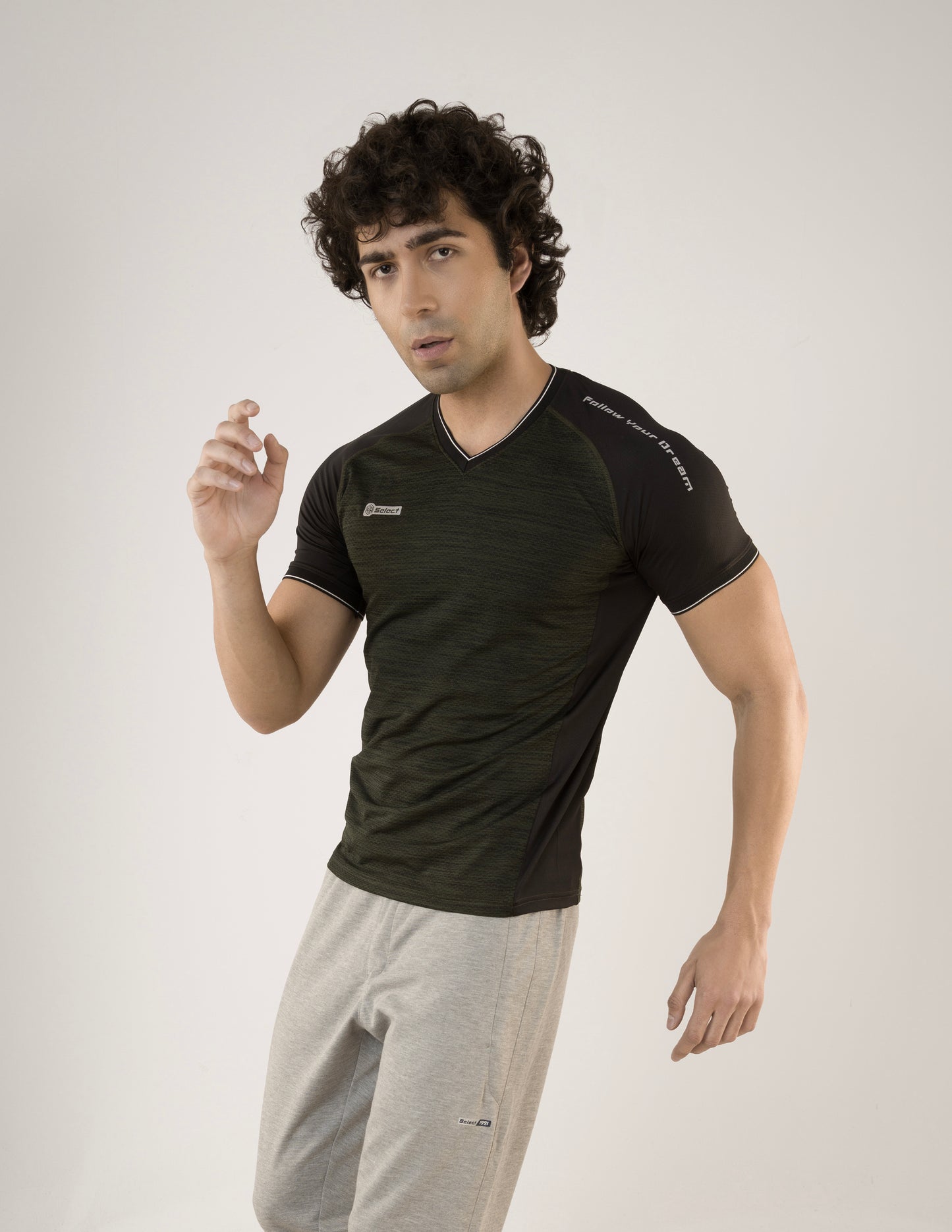 SELECT 5120 V- Neck BASIC BLACK T-SHIRT