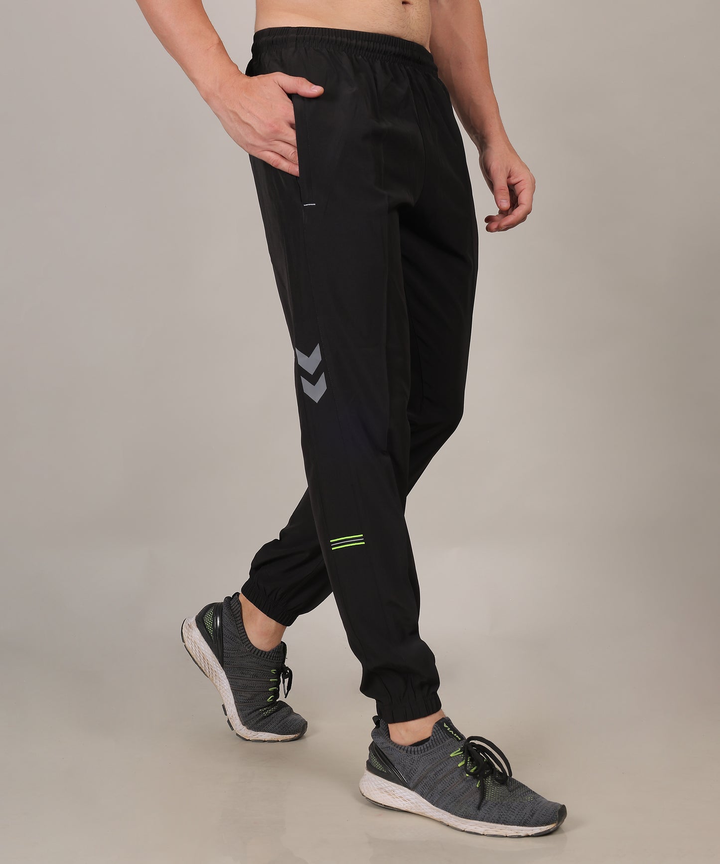 SELECT 8015 NS JOGGER BASIC TRACK PANT BLACK FOR MEN